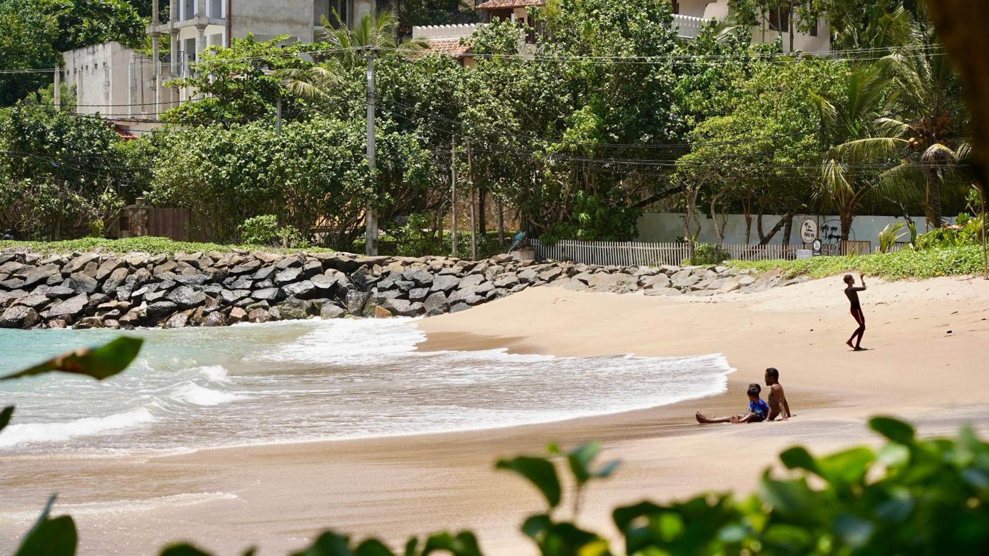 Horizon Inn By Oceanlife Surf Stay Weligama Exterior photo