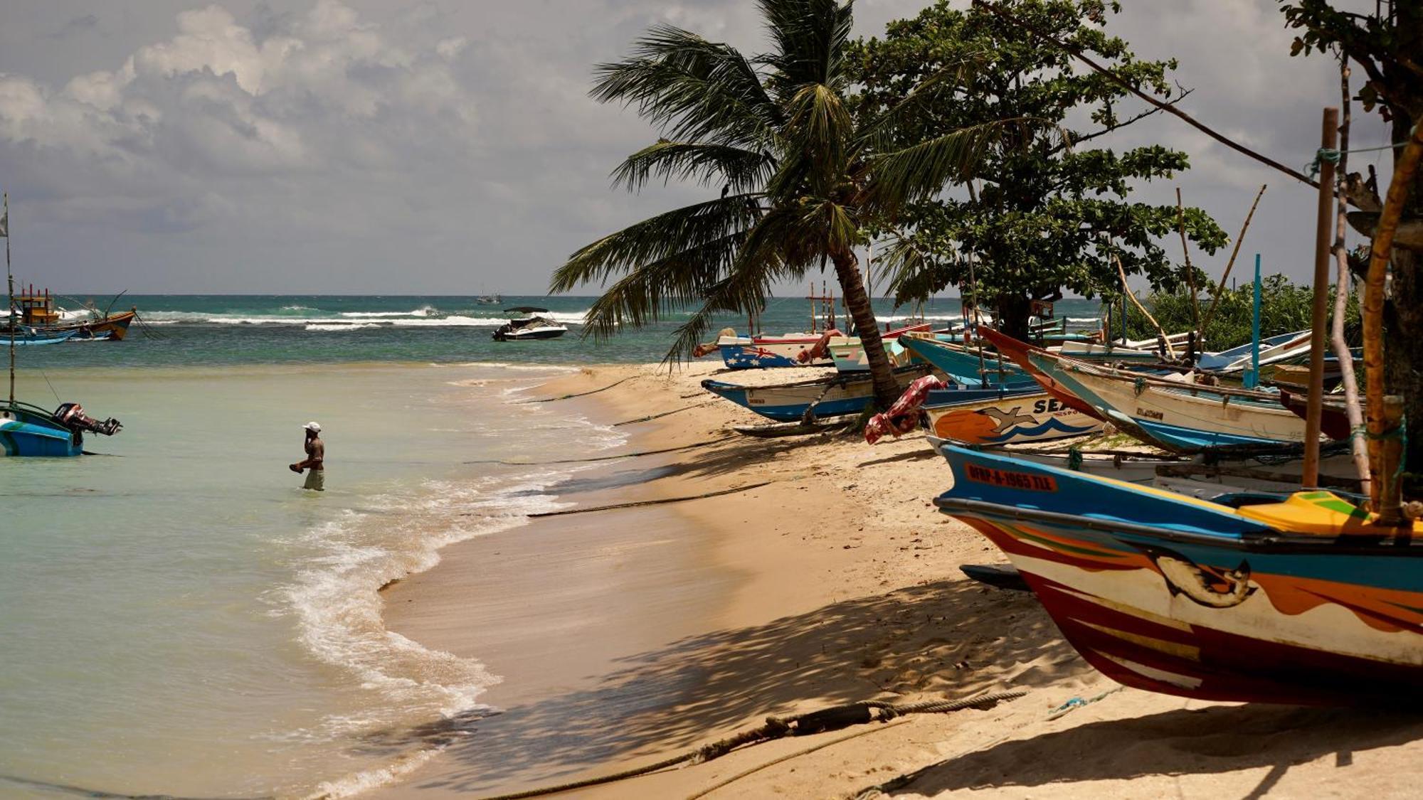 Horizon Inn By Oceanlife Surf Stay Weligama Exterior photo