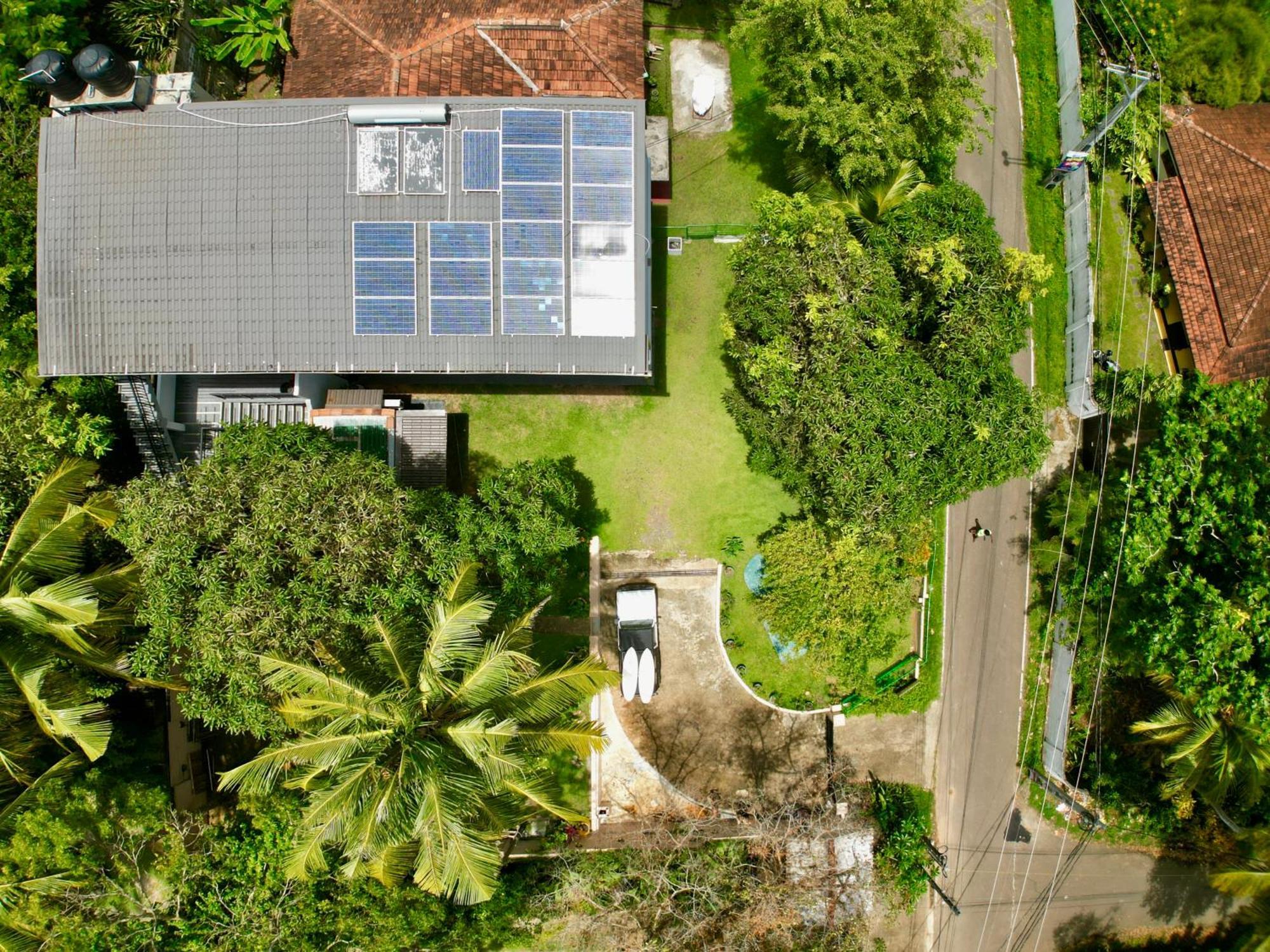 Horizon Inn By Oceanlife Surf Stay Weligama Exterior photo
