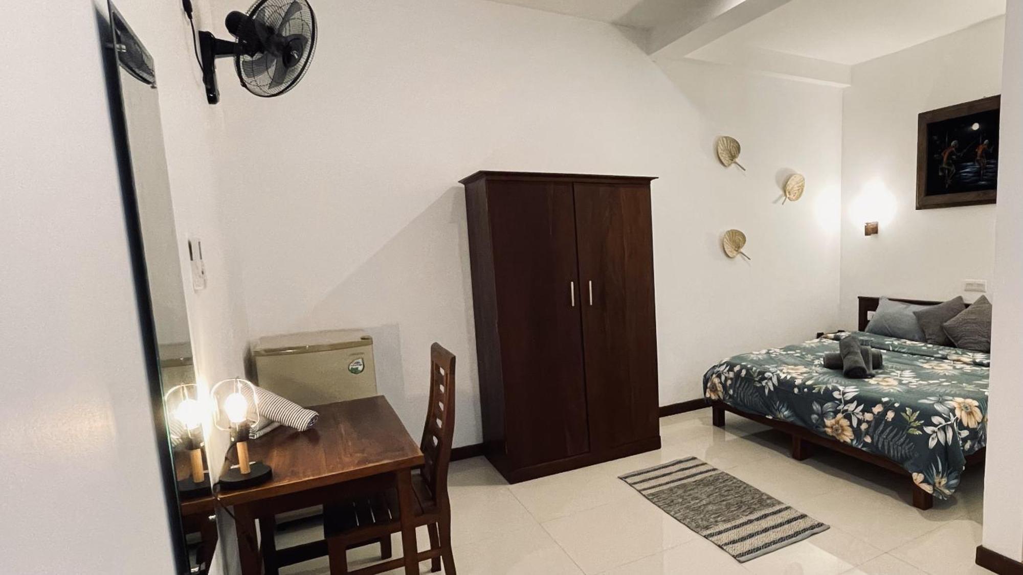 Horizon Inn By Oceanlife Surf Stay Weligama Exterior photo