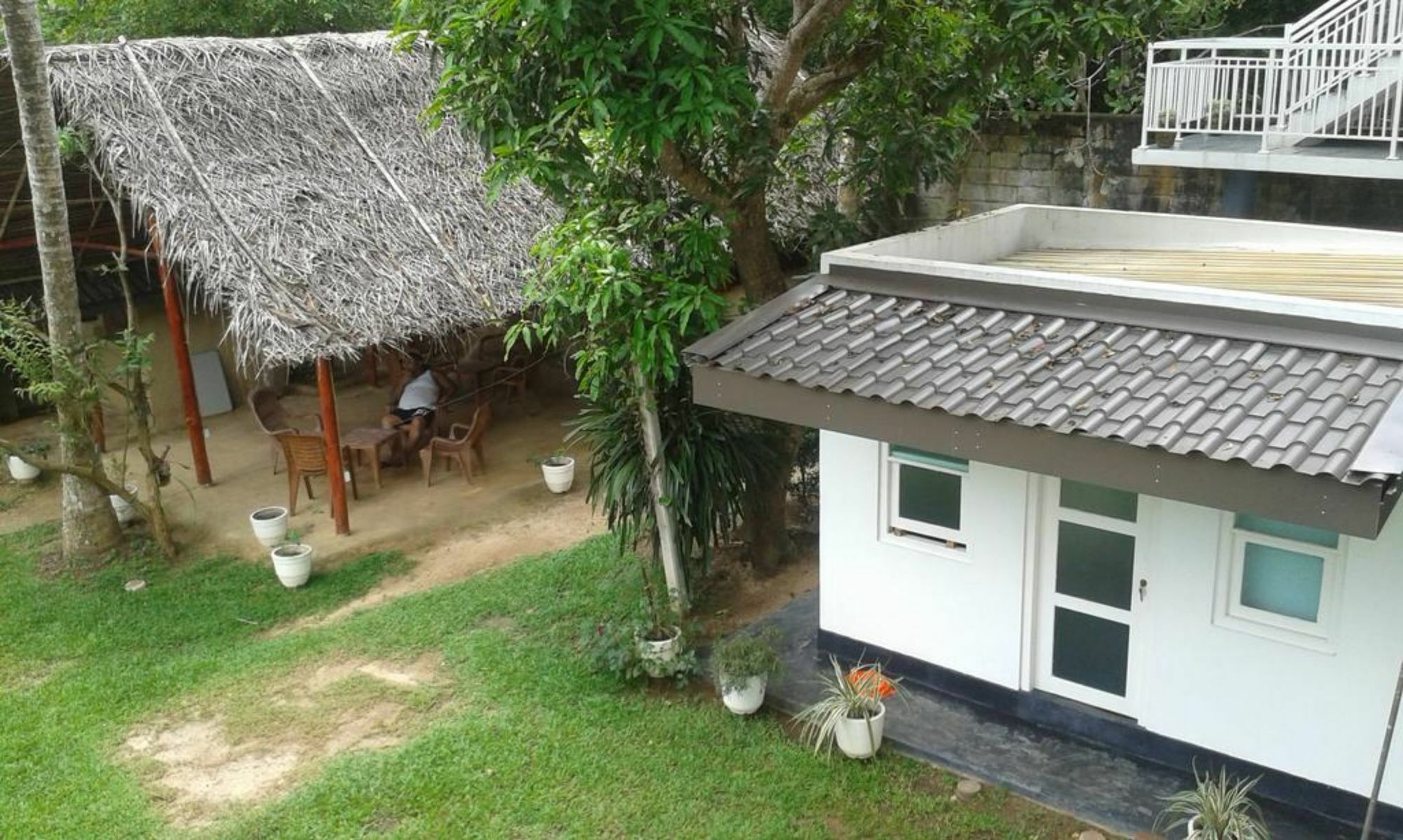 Horizon Inn By Oceanlife Surf Stay Weligama Exterior photo